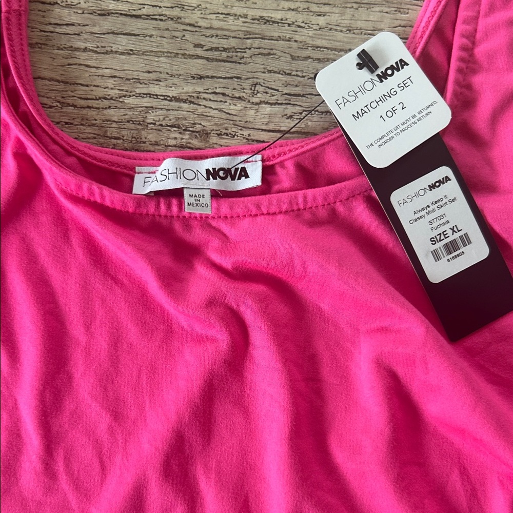 Chic Pink Pencil Skirt and Tank set - Picture 6 of 7